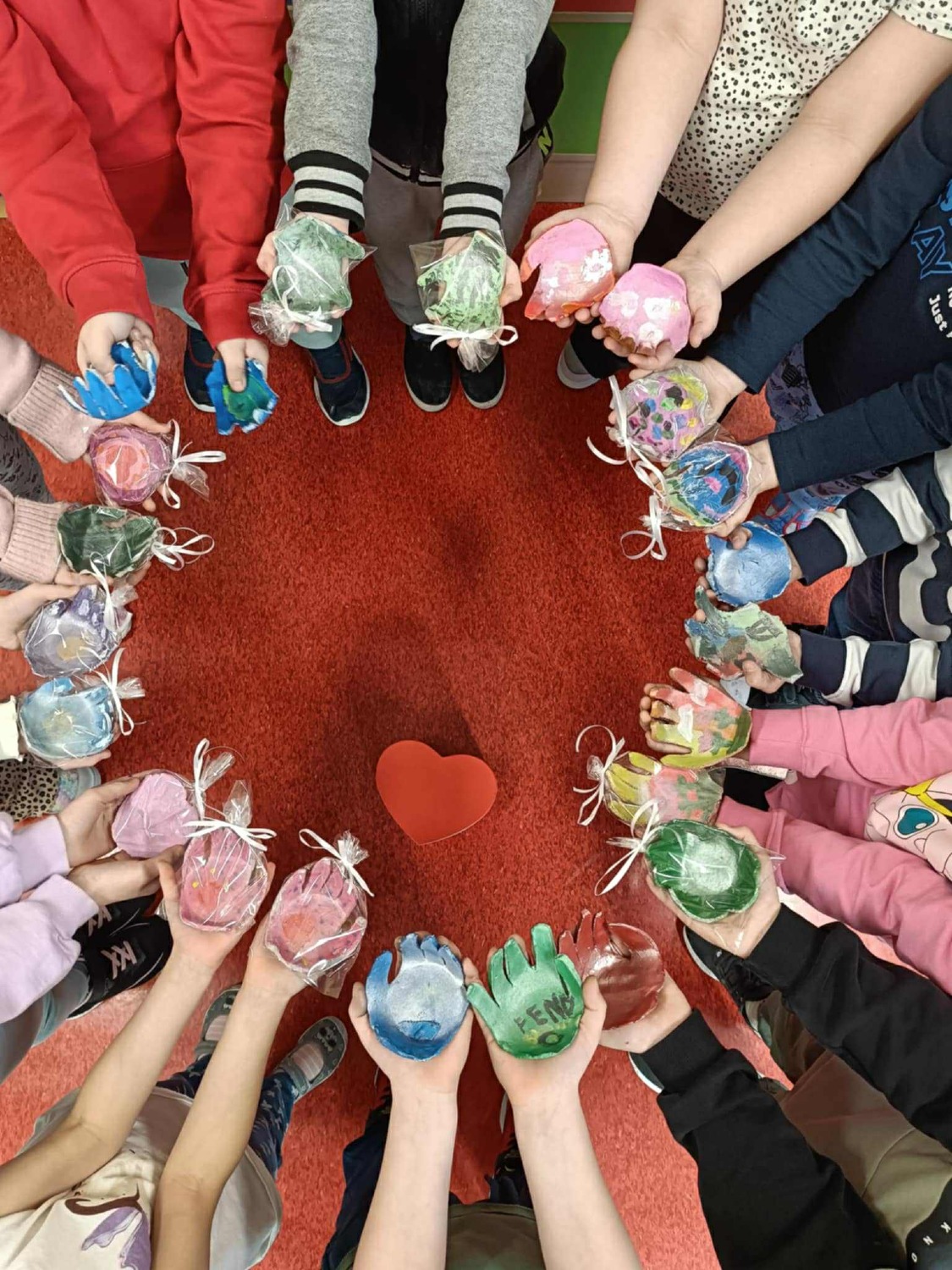 Małe serca, wielka miłość – Dzień Babci i Dziadka w klasach 1–3