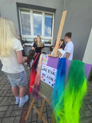 Strefa SPA - zaplatanie warkoczyk&oacute;w. 