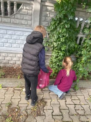 Klasa-2b sprzątanie targowiska