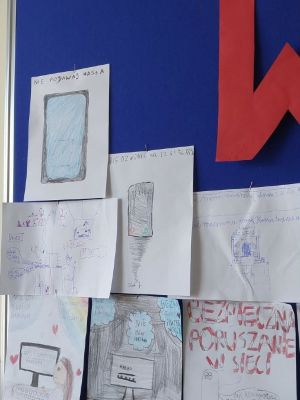 ulotki informacyjne przygotowane przez uczni&oacute;w