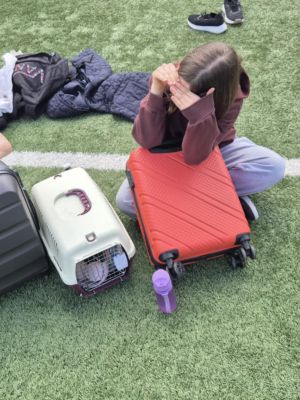 Transportek dla kotka i walizka to pomysł dziewczynek z klasy V. 