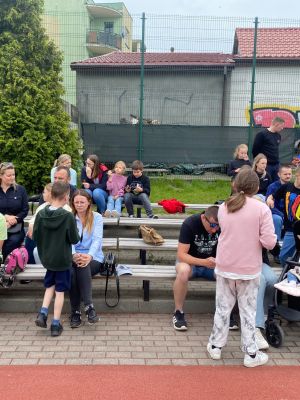 przerwa podczas konkurencji sportowych, trybuny.