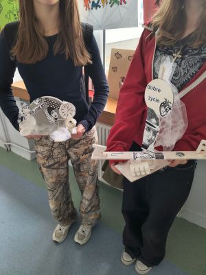 Stworzone dzieła sztuki Kto jak kto oraz Dobre życie.