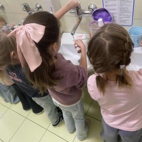 Kryształowy uśmiech mam, bo o zęby dbam ! 