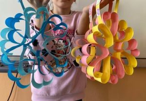 Papierowe kwiaty dla babci i dziadka.