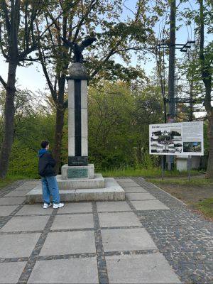 Wejście do Lisiego Jaru.
