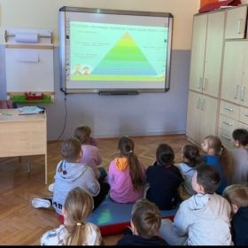 Spotkanie uczniów klasy 3a z pielęgniarką szkolną – „ Zdrowy styl życia”