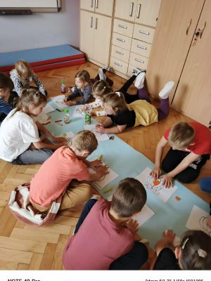 Wsp&oacute;lna praca dzieci