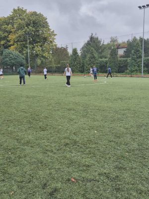 Mecz między SP Nr 1 ze Strykowa , a SP Nr 2 ze Strykowa.