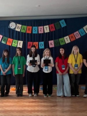 Drużyna Ambasador&oacute;w edukacji ekonnomicznej w rozpoczynających się warsztatach.