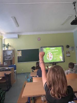 Udział w warsztatach owoce warzywa i mleko.