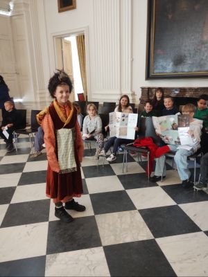 Uczeń w szlacheckim stroju.