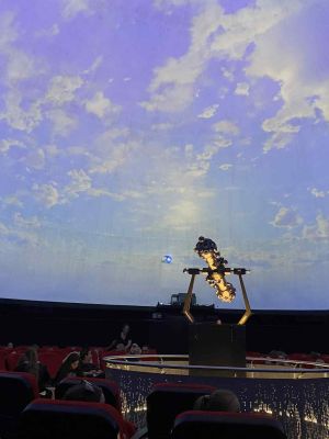 W Planetarium.