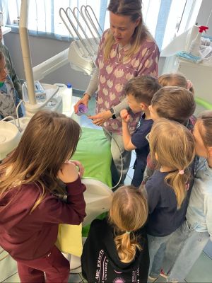 wizyta w gabinecie stomatologiczny.